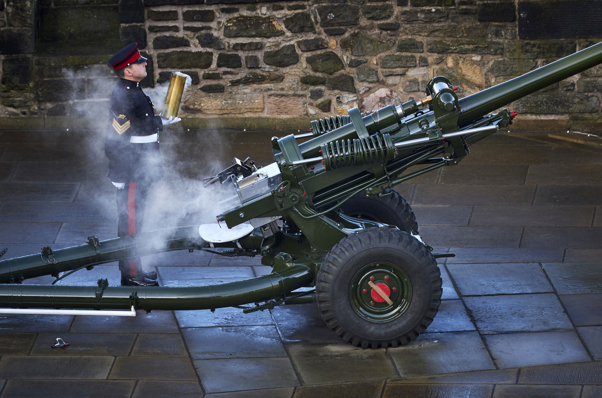 One O Clock Gun at Edinburgh, South East, Scotland — a photography location from The Photos book series