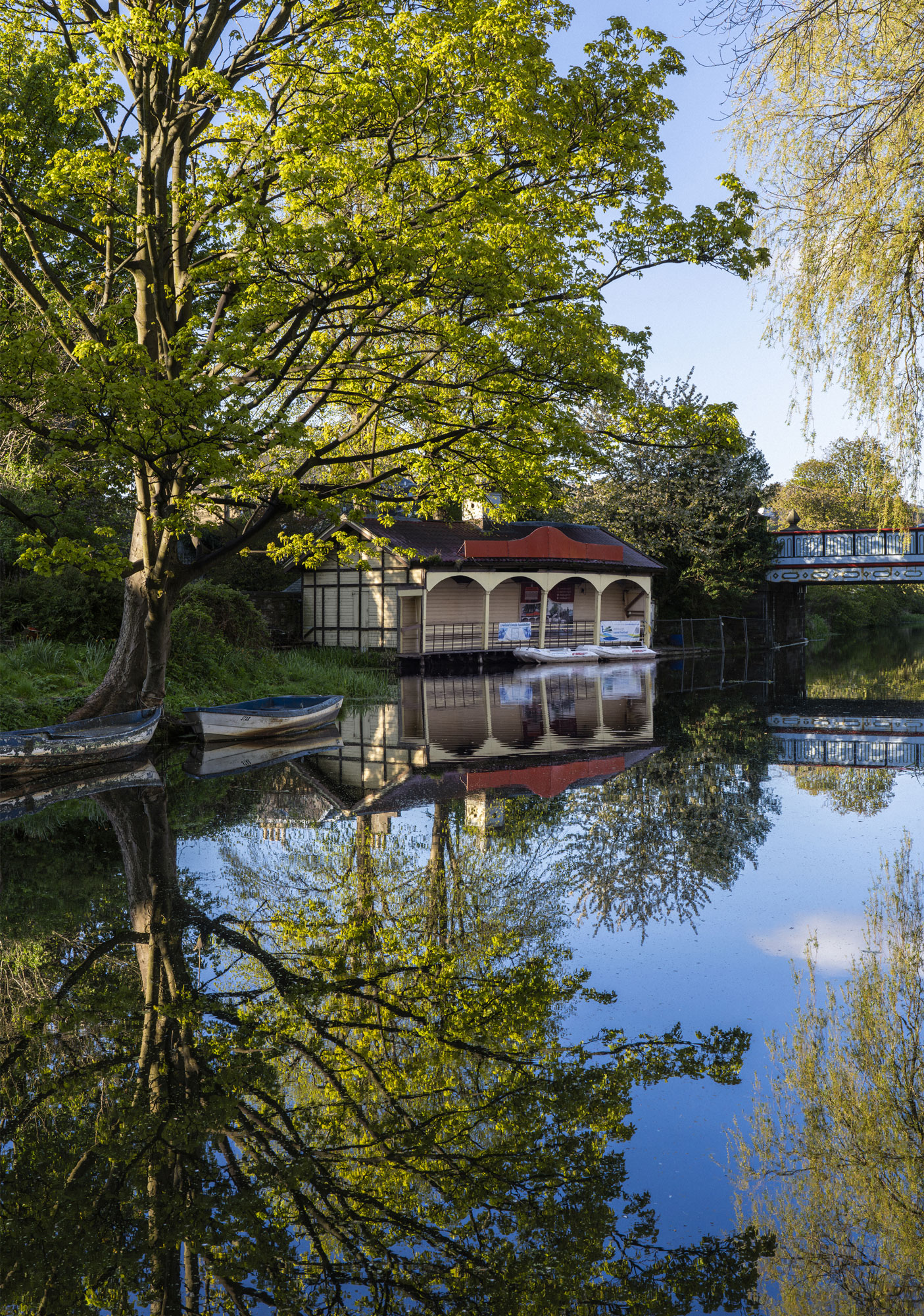 Union Canal Morning at Edinburgh, South East, Scotland — a photography location from The Photos book series