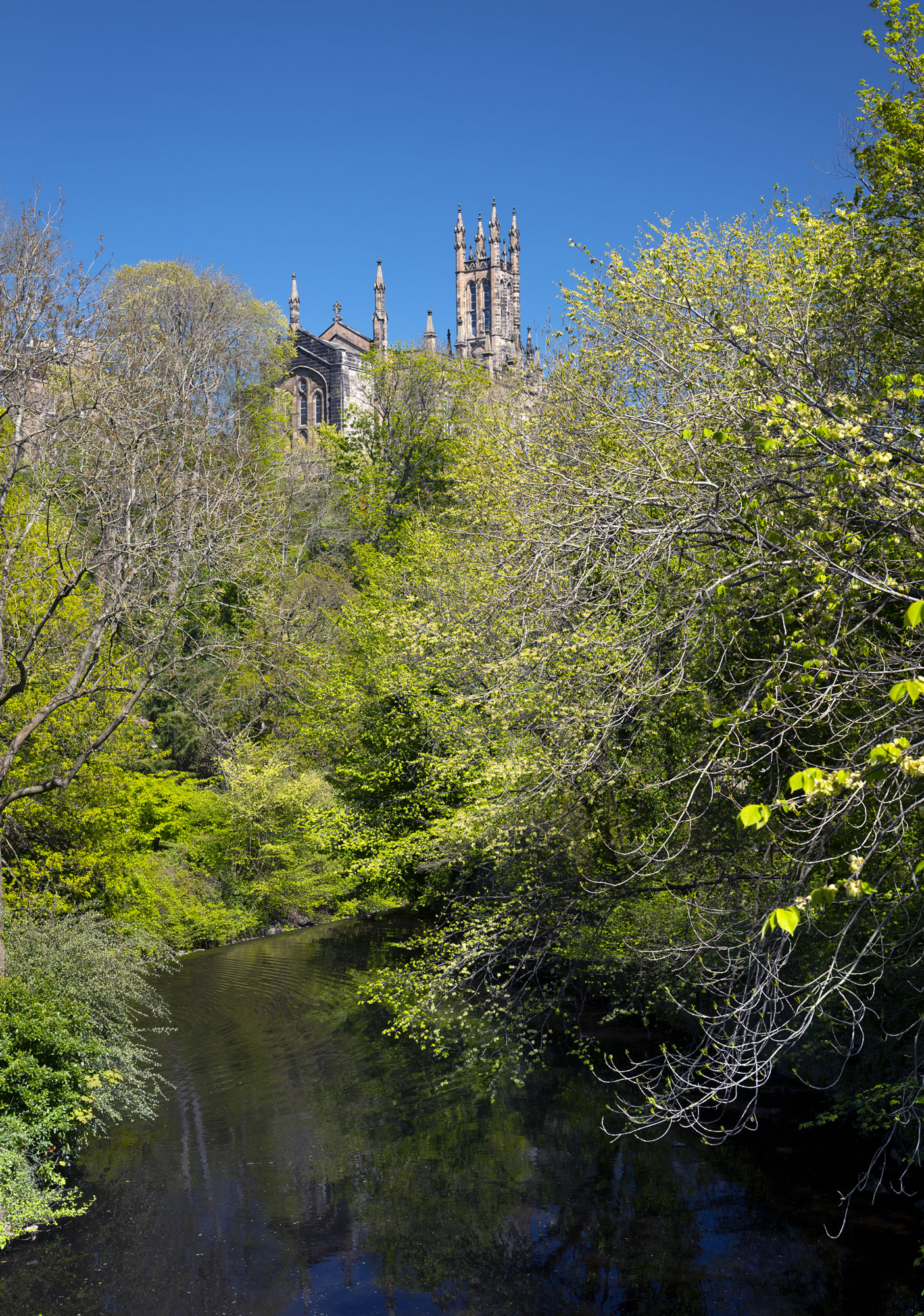 View to Holy Trinity Church at Edinburgh, South East, Scotland — a photography location from The Photos book series