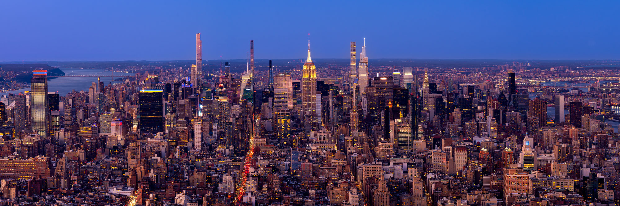 Manhattan City Lights at One World Tower, New York City, USA — a photography location from The Photos book series